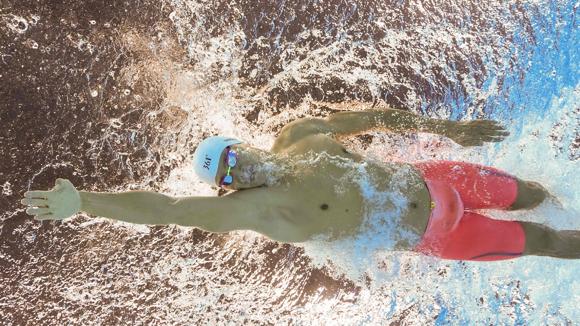 中国足球职业俱乐部裁判员选拔和培训机制不断完善,足球协会裁判